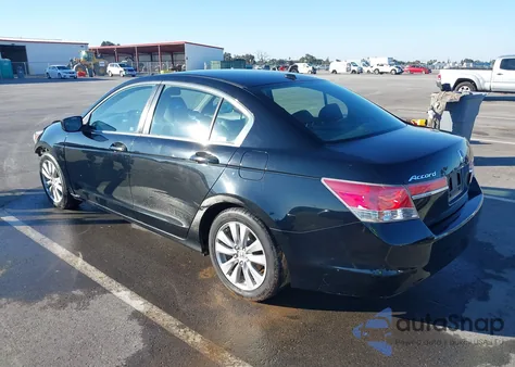2012 Honda Accord 2.4 Ex-L z USA, uszkodzony, nr VIN 1HGCP2F84CA032970